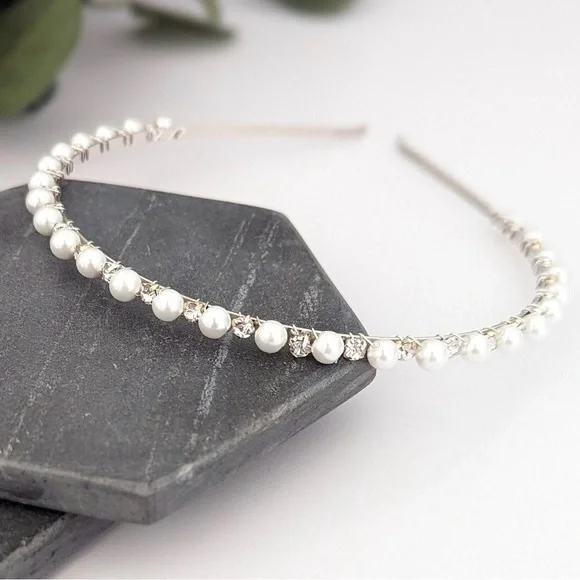 Pearl & Crystal Silver Headband - Elegant Women Accessories - Picture 1 of 3